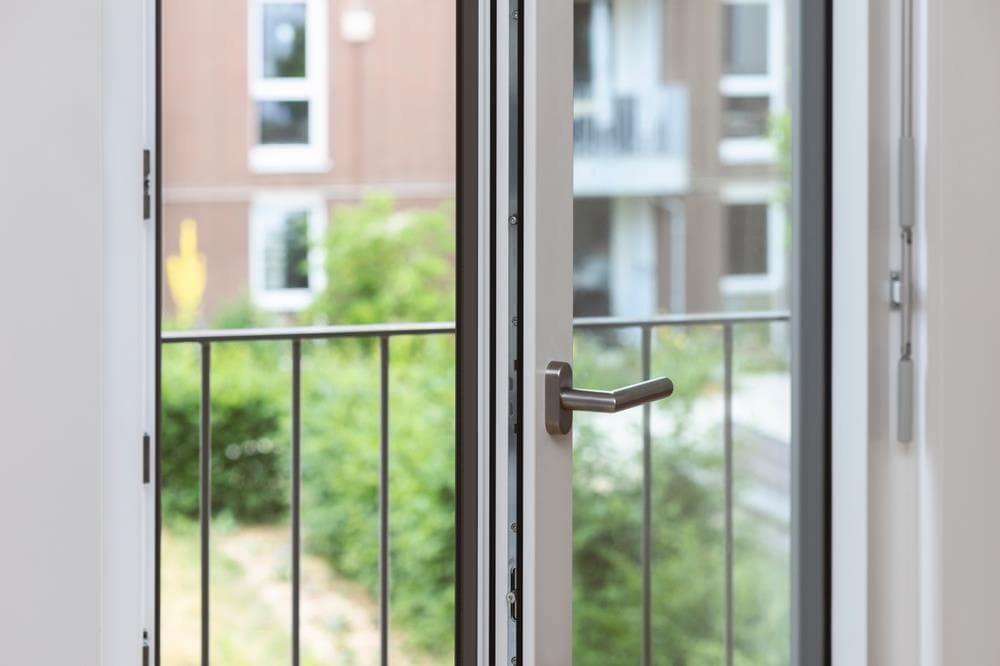 Cómo proteger su vivienda con las puertas y ventanas adecuadas